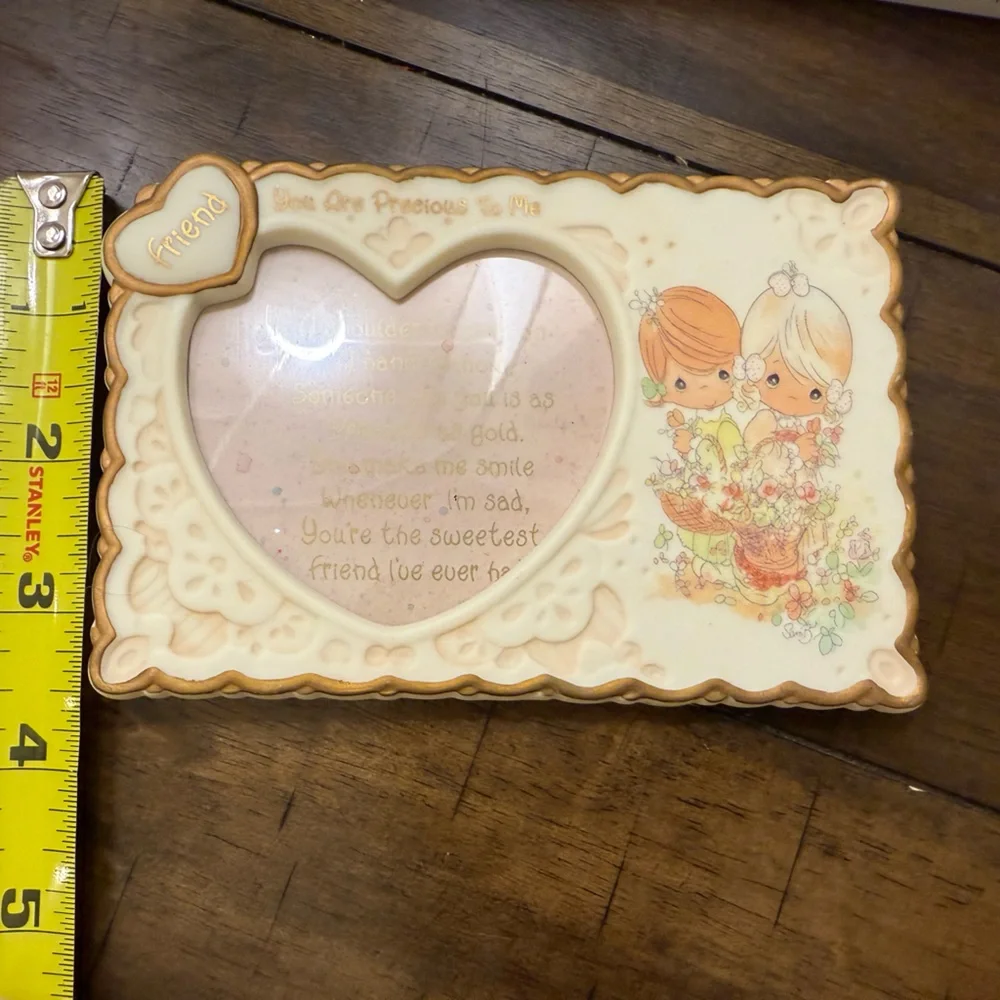 VTG Precious Moments Friend - Cream and Gold
